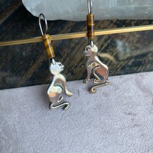 Cat earrings with tigers eye